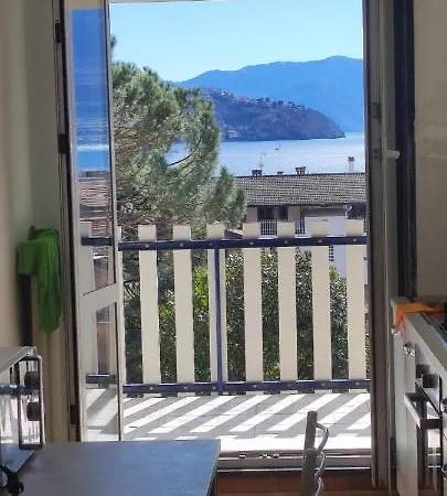 公寓 Terrazza Silvio Beautiful View 多马索